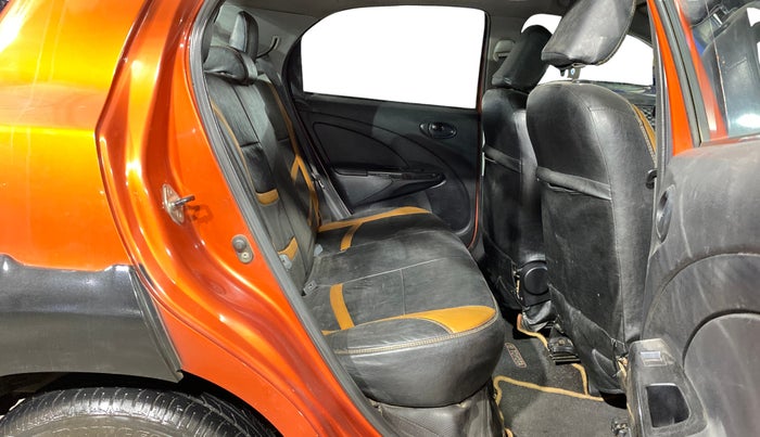 2017 Toyota Etios CROSS 1.2 G, Petrol, Manual, 1,09,423 km, Right Side Rear Door Cabin