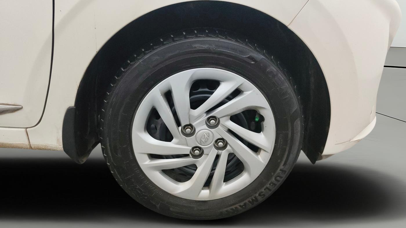 2022 Hyundai AURA S 1.2 CNG, CNG, Manual, 32,964 km, Right Front Wheel