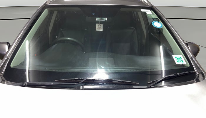 2015 Maruti S Cross ALPHA 1.6, Diesel, Manual, 1,31,439 km, Front Windshield
