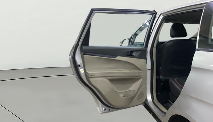 2018 Mahindra MARAZZO M2 7STR, Diesel, Manual, 1,04,829 km, LHS Rear Door