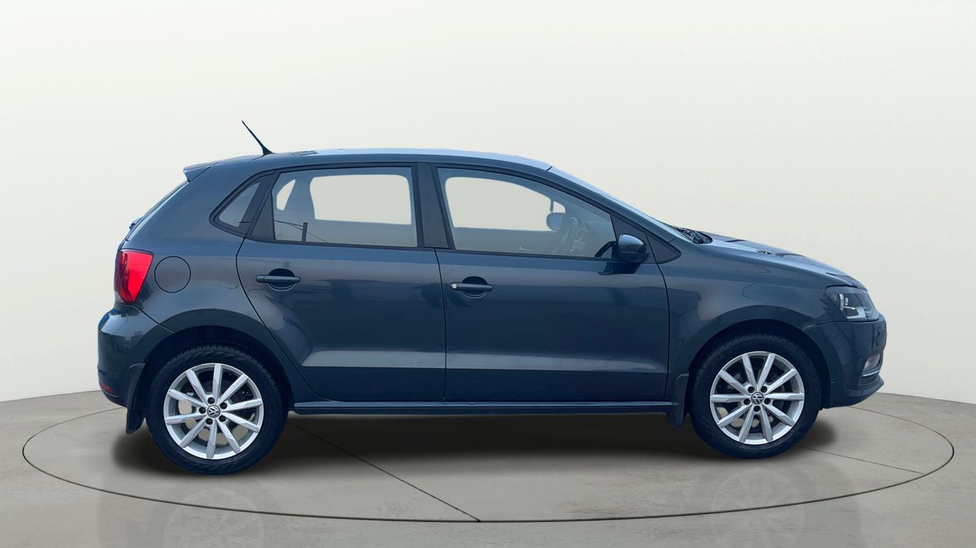 2017 Volkswagen Polo HIGHLINE PLUS 1.2(16 ALLOY, Petrol, Manual, 84,147 km, Right Side View