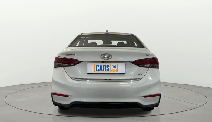 2018 Hyundai Verna 1.6 VTVT SX (O) AT, Petrol, Automatic, 90,449 km, Back/Rear