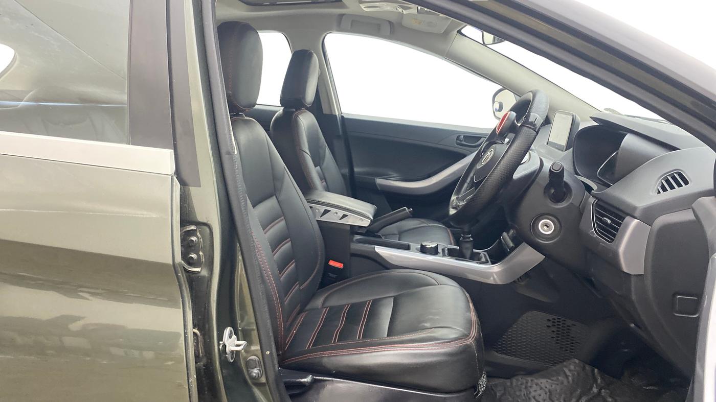 2023 Tata NEXON XM PLUS SUNROOF PETROL, Petrol, Manual, 40,603 km, Right Side Front Door Cabin