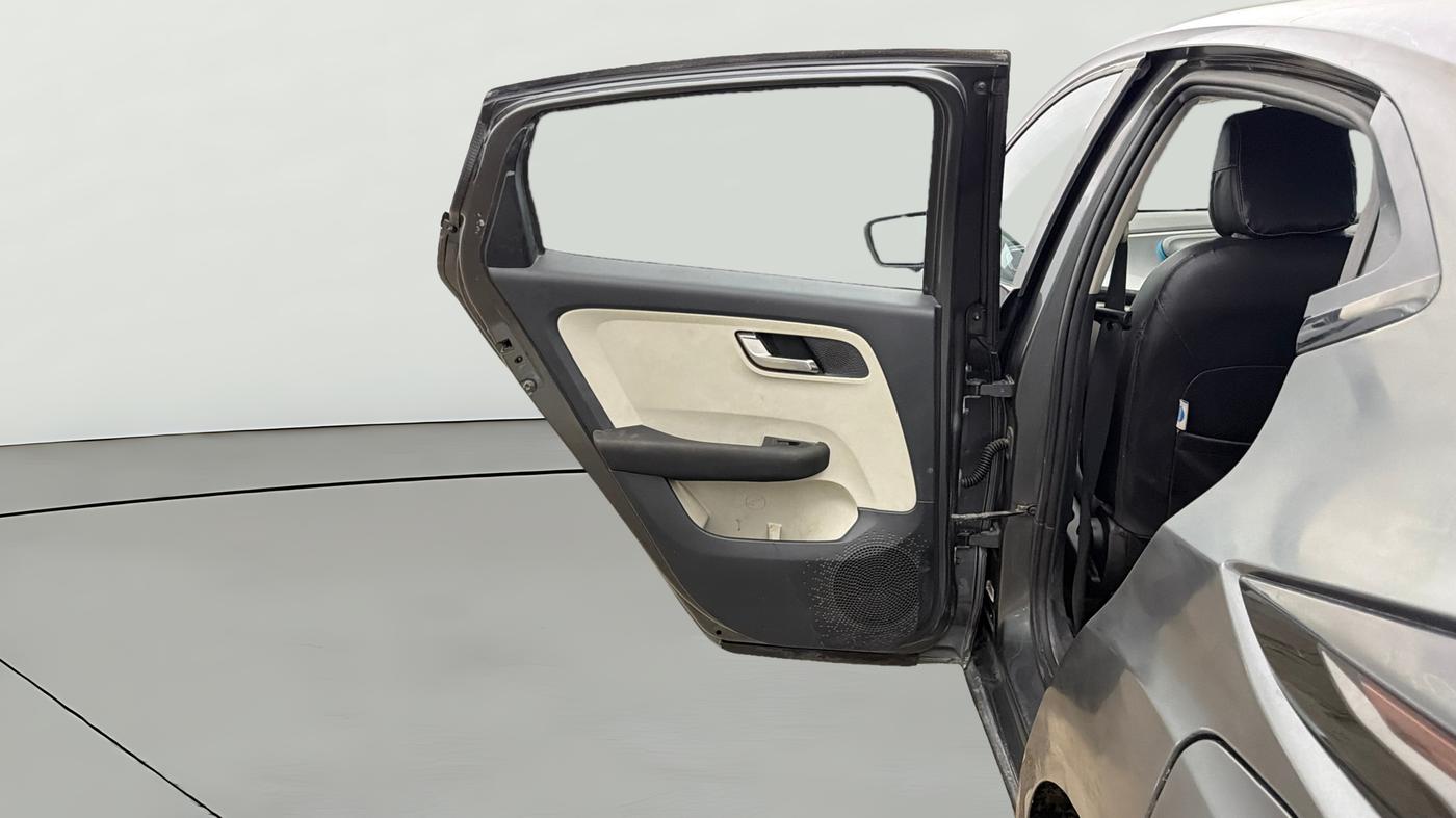 2022 Tata ALTROZ XZ PETROL, Petrol, Manual, 68,741 km, LHS Rear Door