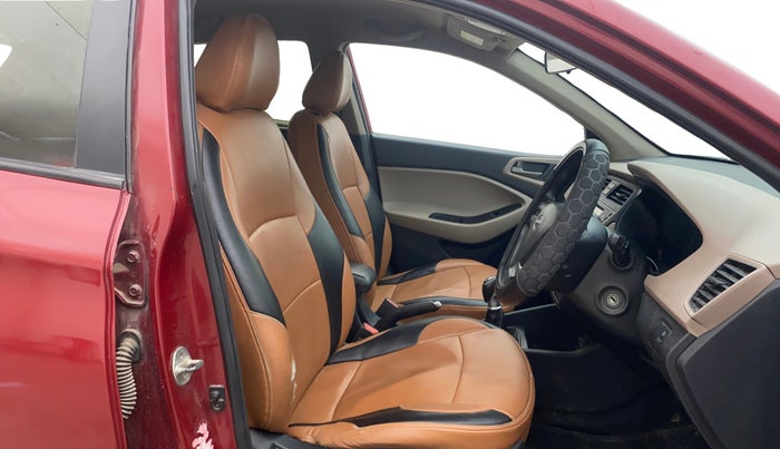 2017 Hyundai Elite i20 ASTA 1.4 CRDI, Diesel, Manual, 1,31,421 km, Right Side Front Door Cabin