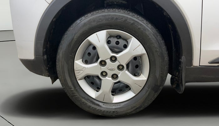 2021 Mahindra XUV300 W6 1.5 Sunroof Diesel, Diesel, Manual, 71,527 km, Left Front Wheel