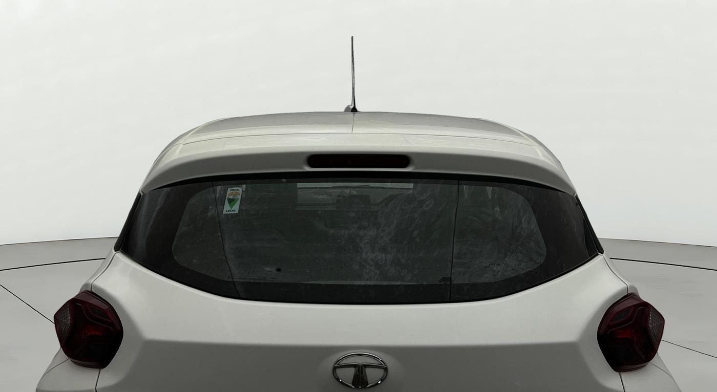 2022 Tata PUNCH ADVENTURE MT, Petrol, Manual, 23,927 km, Rear Windshield