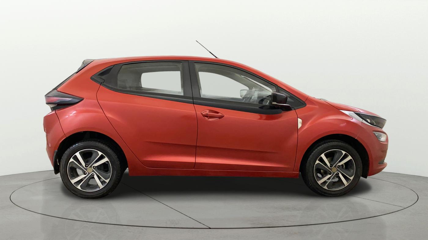 2020 Tata ALTROZ XZ PETROL, Petrol, Manual, 1,04,871 km, Right Side View