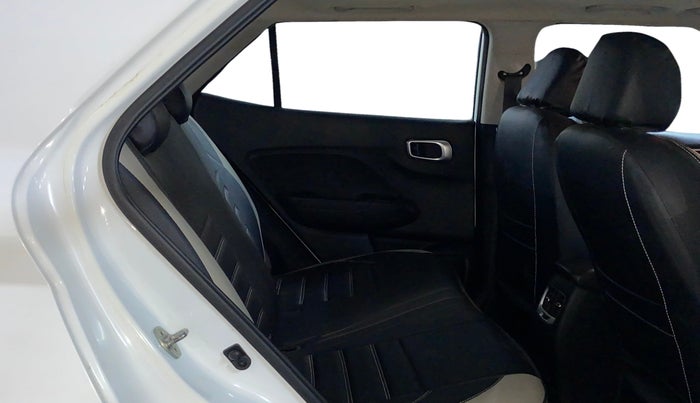 2019 Hyundai VENUE SX PLUS 1.0 TURBO DCT, Petrol, Automatic, 65,357 km, Right Side Rear Door Cabin