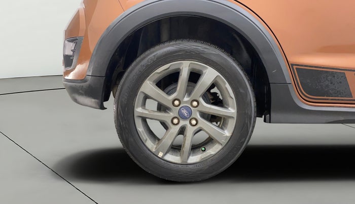 2020 Ford FREESTYLE TITANIUM PLUS 1.2 PETROL, Petrol, Manual, 1,17,947 km, Right Rear Wheel
