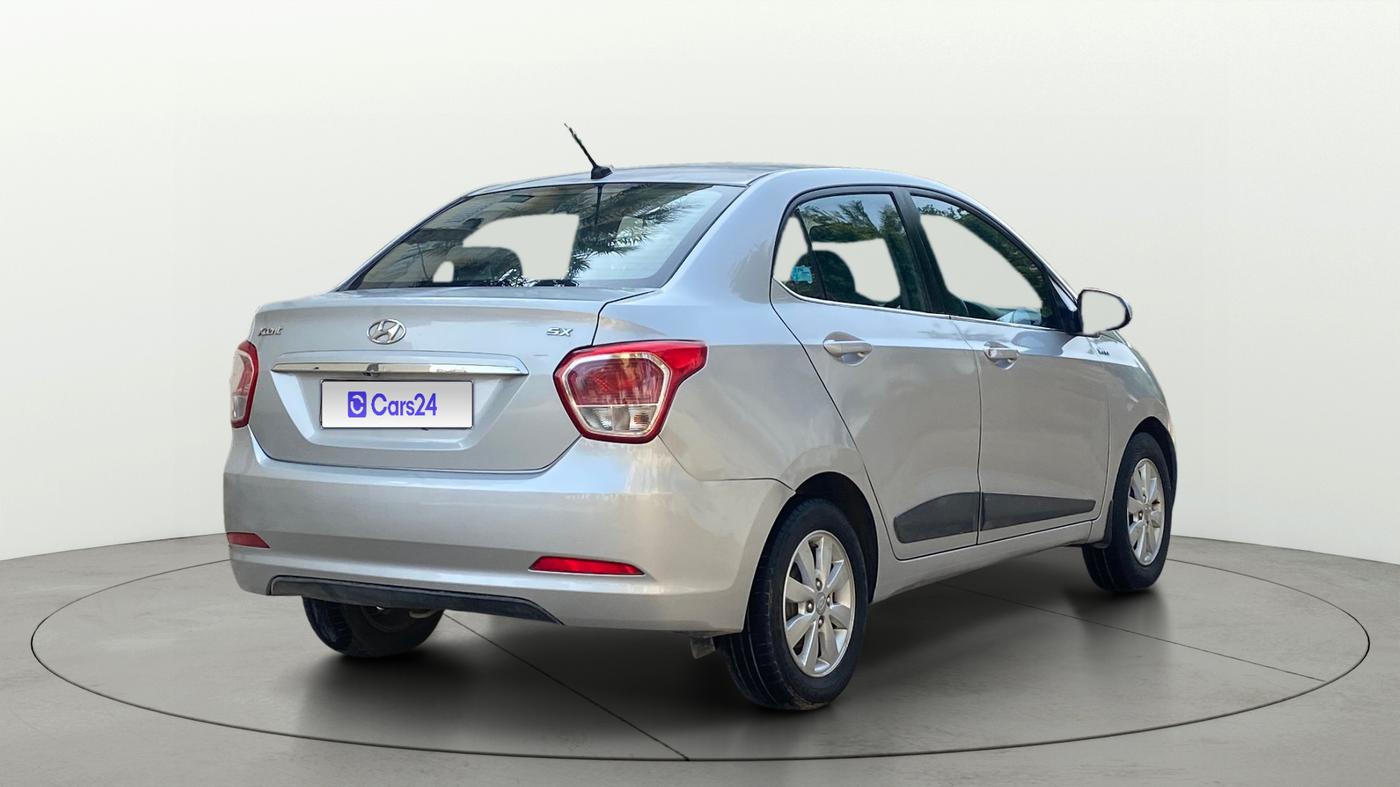 2016 Hyundai Xcent SX 1.2, Petrol, Manual, 1,18,304 km, Right Back Diagonal