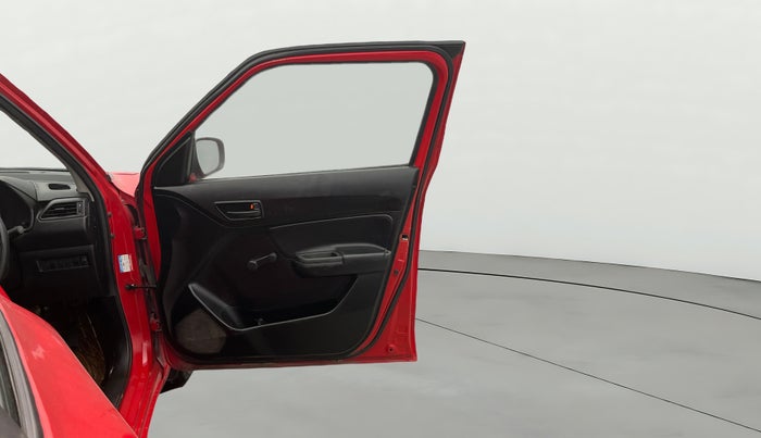 2018 Maruti Swift LXI, Petrol, Manual, 1,00,208 km, RHS Front Door