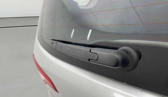 2023 Renault TRIBER RXZ AMT, Petrol, Automatic, 39,416 km, Rear Wiper