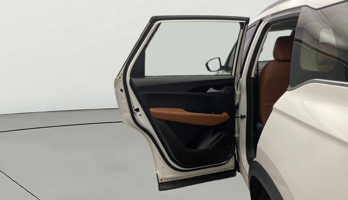 2022 MG HECTOR PLUS SHARP 1.5 PETROL TURBO HYBRID MT 6-STR, Petrol, Manual, 91,014 km, LHS Rear Door