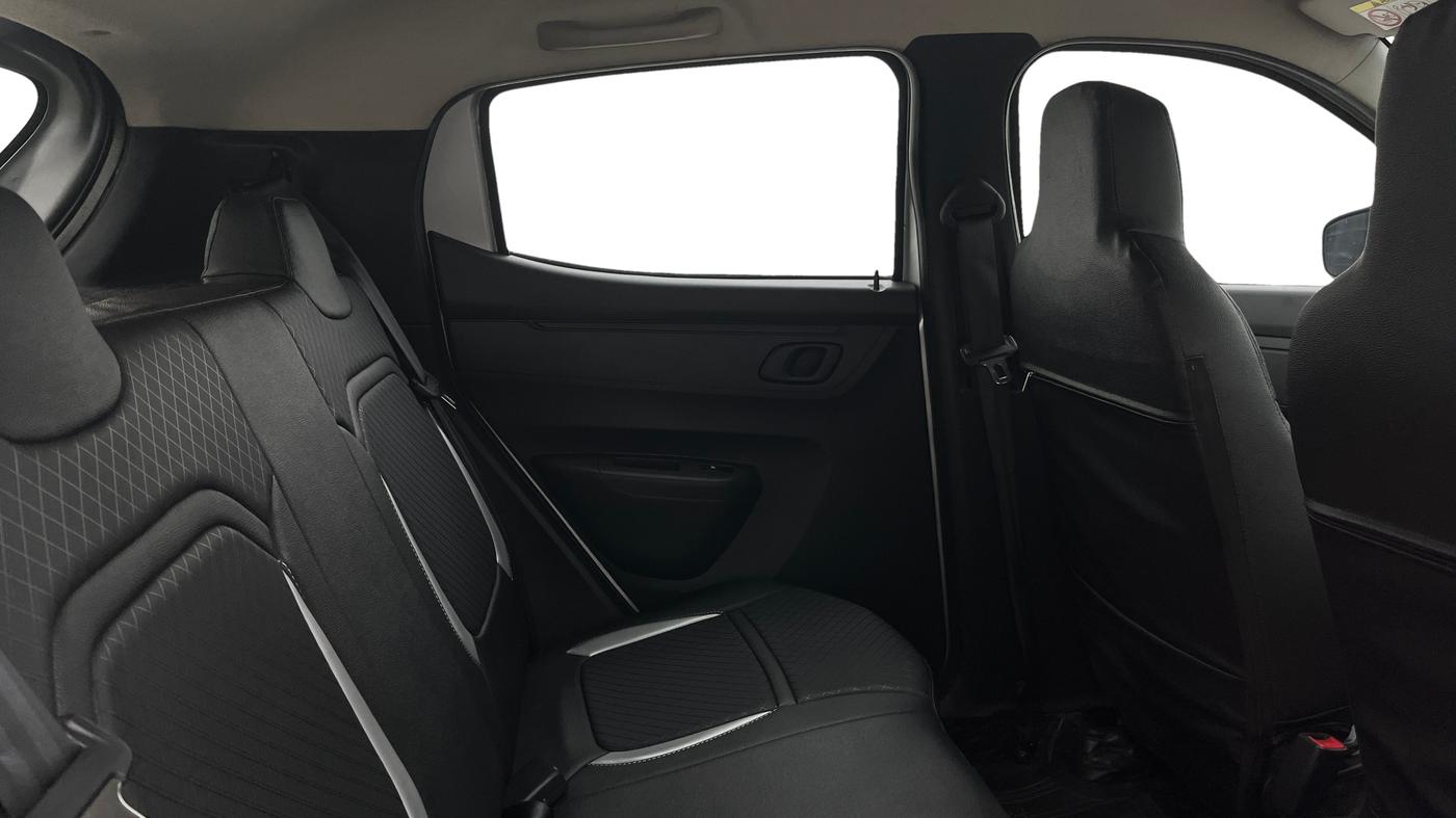 2022 Renault Kwid RXT 1.0 AMT (O), Petrol, Automatic, 26,843 km, Right Side Rear Door Cabin