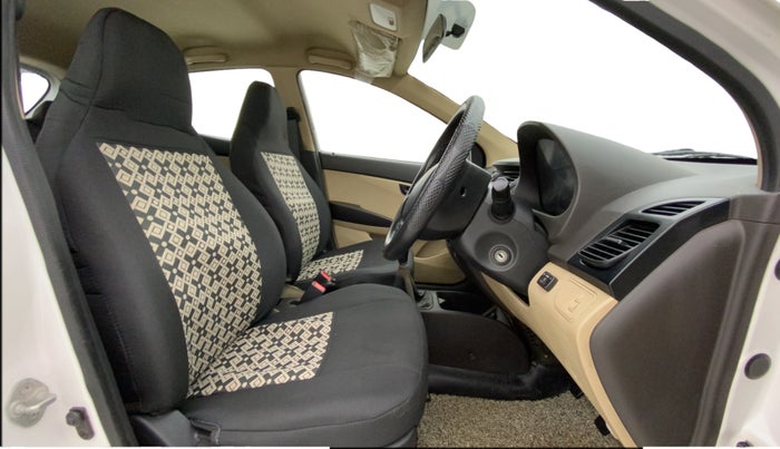 2018 Hyundai Eon ERA +, CNG, Manual, 86,223 km, Right Side Front Door Cabin