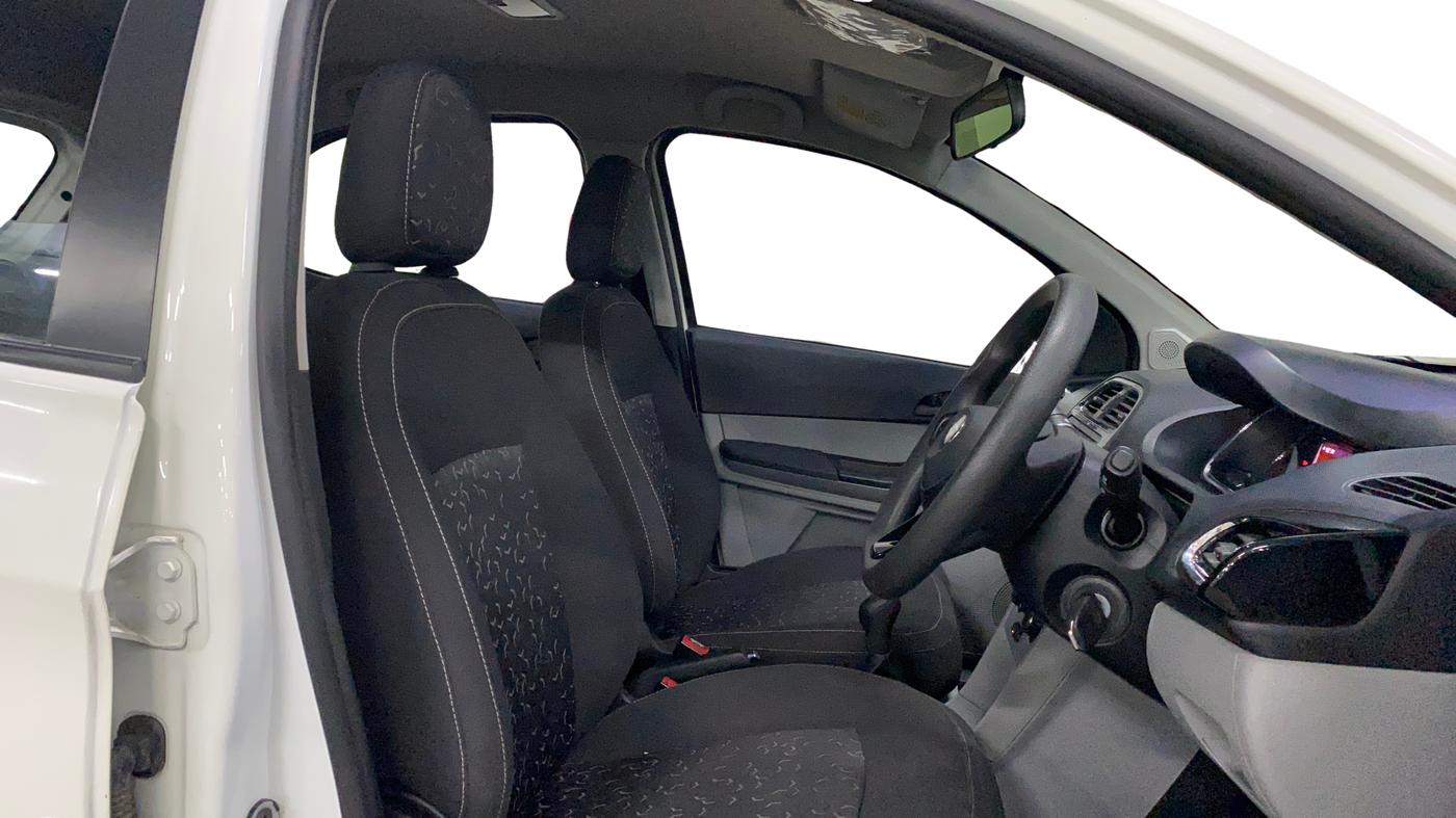 2024 Tata Tiago XT (O) PETROL, Petrol, Manual, 12,386 km, Right Side Front Door Cabin