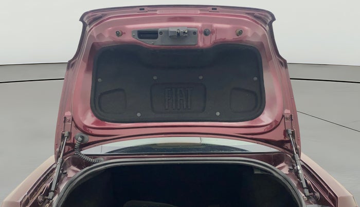 2013 Fiat Linea EMOTION 1.3, Diesel, Manual, 1,23,382 km, Boot Door Open