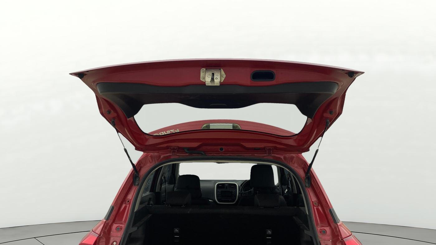 2020 Maruti Vitara Brezza VXI AT SHVS, Petrol, Automatic, 63,442 km, Boot Door Open