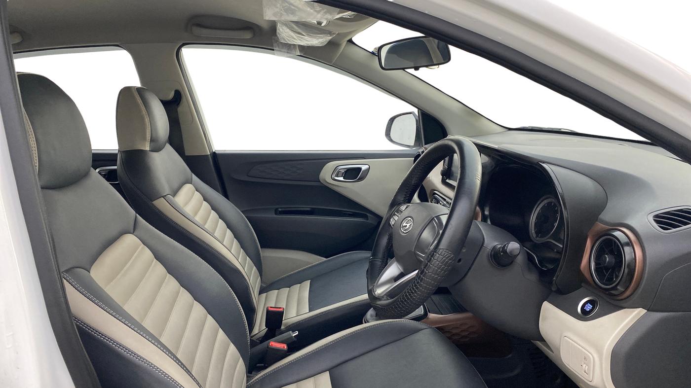 2022 Hyundai AURA SX PLUS 1.2 AMT, Petrol, Automatic, 36,346 km, Right Side Front Door Cabin