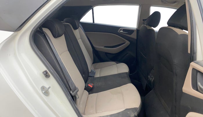 2016 Hyundai Elite i20 ASTA 1.4 CRDI, Diesel, Manual, 78,328 km, Right Side Rear Door Cabin