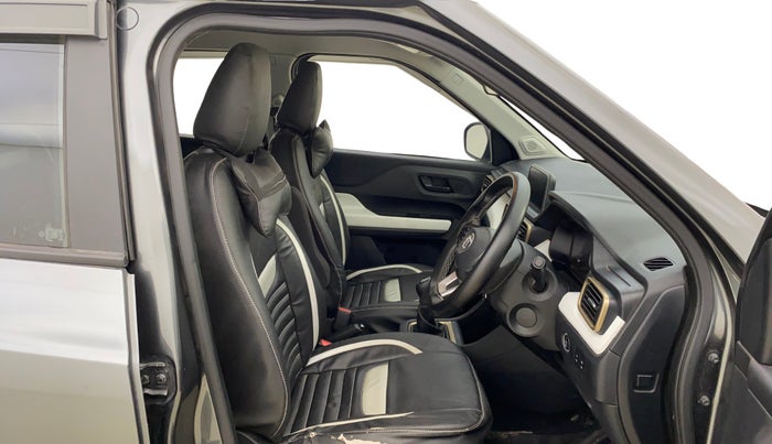 2023 Tata PUNCH ACCOMPLISHED MT, Petrol, Manual, 29,374 km, Right Side Front Door Cabin