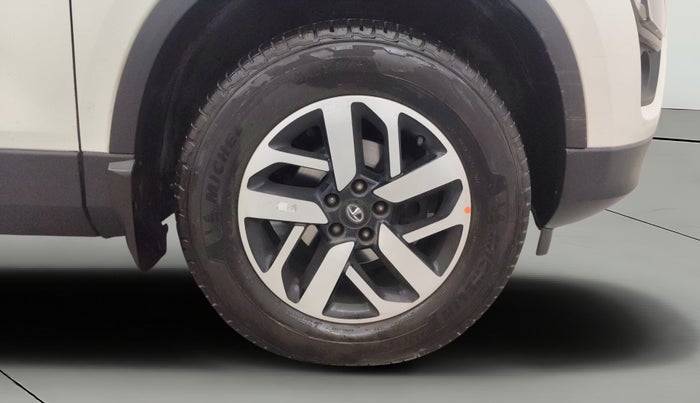 2020 Tata Harrier XZA PLUS 2.0L, Diesel, Automatic, 64,403 km, Right Front Wheel