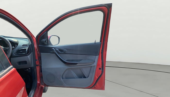 2018 Tata TIGOR XT PETROL, Petrol, Manual, 1,00,869 km, RHS Front Door