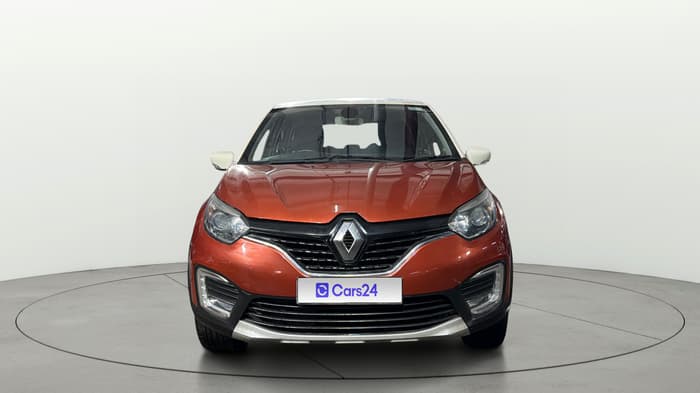2017 Renault Captur RXT PETROL DUAL TONE, Petrol, Manual, 74,135 km, Front