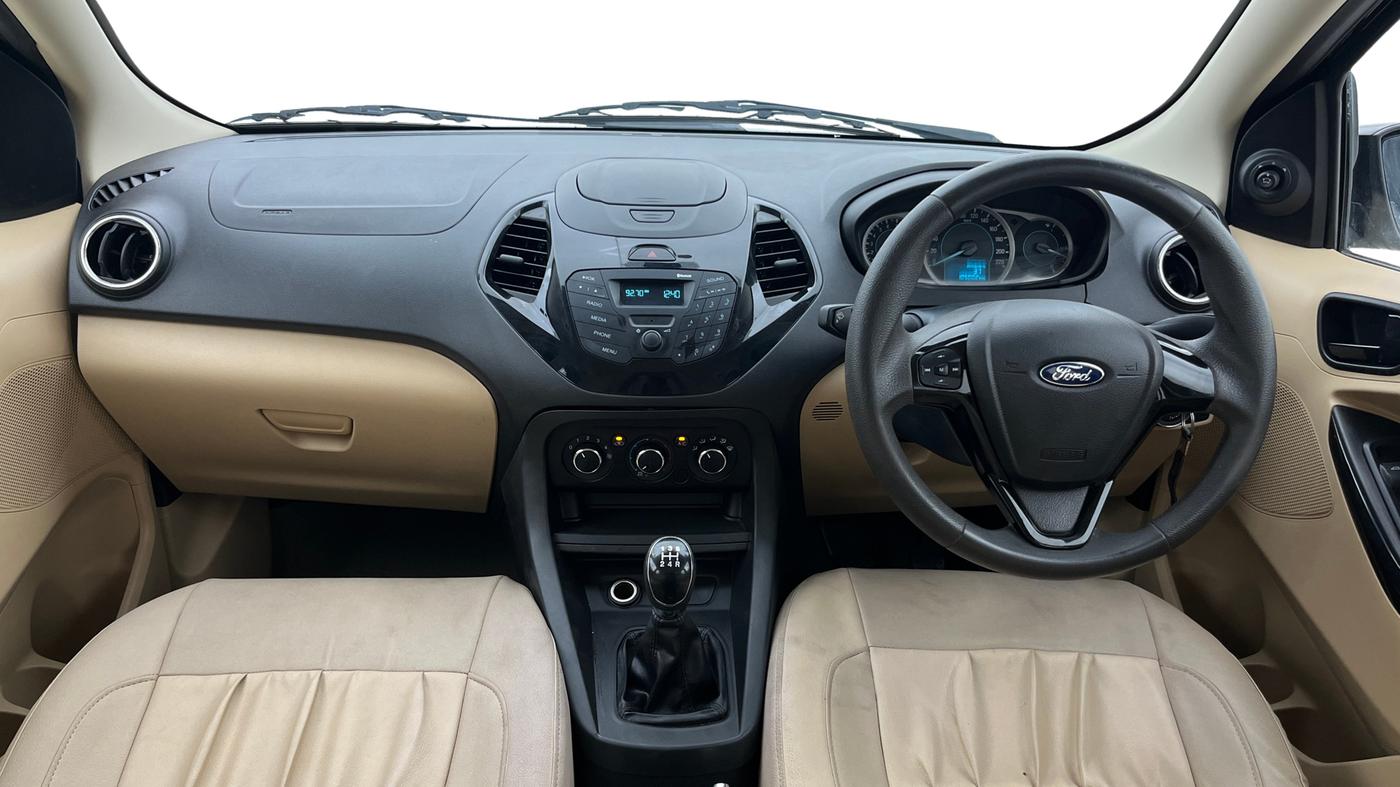2015 Ford Figo Aspire TREND 1.2 PETROL, Petrol, Manual, 1,05,000 km, Dashboard