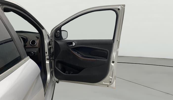 2019 Ford FREESTYLE TITANIUM 1.2 PETROL, Petrol, Manual, 82,703 km, RHS Front Door