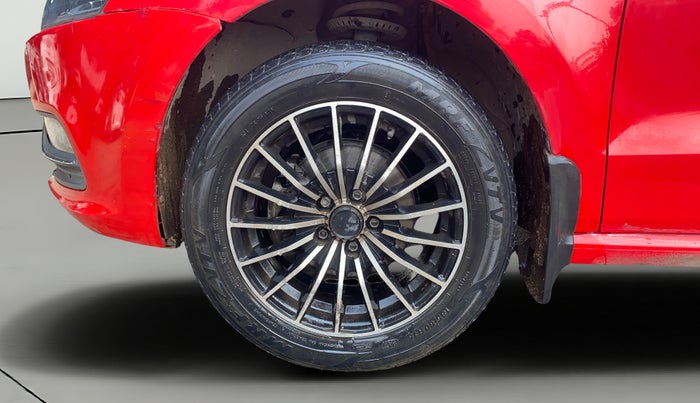 2017 Volkswagen Polo HIGHLINE1.2L, Petrol, Manual, 39,478 km, Left Front Wheel