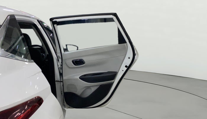 2025 Hyundai NEW I20 SPORTZ 1.2 MT, Petrol, Manual, 5,349 km, RHS Rear Door