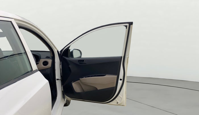 2017 Hyundai Grand i10 MAGNA 1.2 KAPPA VTVT, Petrol, Manual, 11,159 km, RHS Front Door