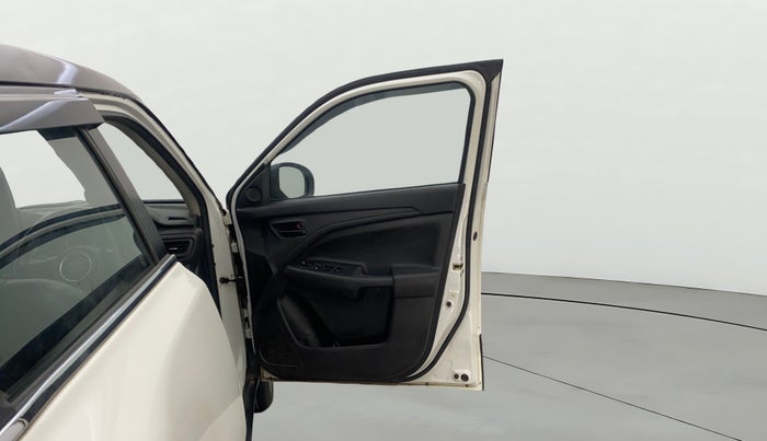 2023 Maruti BREZZA LXI S- CNG, CNG, Manual, 43,046 km, RHS Front Door