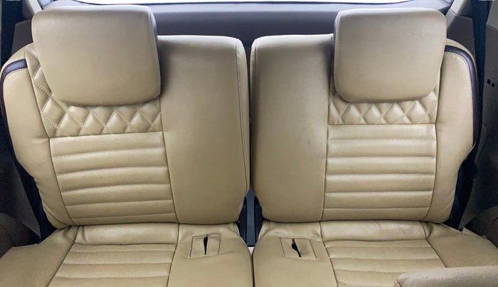 2015 Toyota Innova 2.5 VX 8 STR, Diesel, Manual, 1,02,630 km, Third Seat Row ( optional )