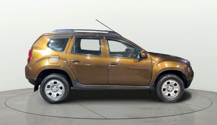 2014 Renault Duster RXL PETROL, Petrol, Manual, 37,765 km, Right Side View