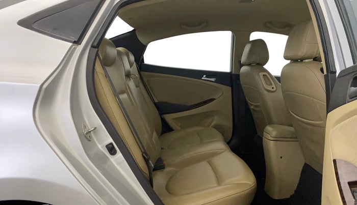 2015 Hyundai Verna FLUIDIC 4S 1.6 VTVT S, Petrol, Manual, 79,966 km, Right Side Rear Door Cabin