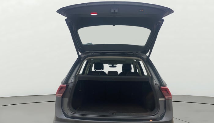 2019 Volkswagen TIGUAN HIGHLINE TDI AT, Diesel, Automatic, 53,191 km, Boot Door Open