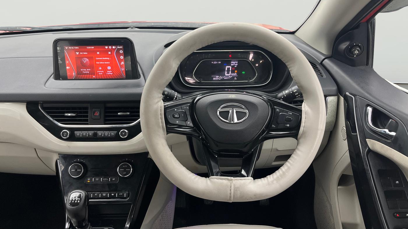 2020 Tata NEXON XZ PLUS (O) DIESEL DUAL TONE, Diesel, Manual, 36,933 km, Steering Wheel Close Up