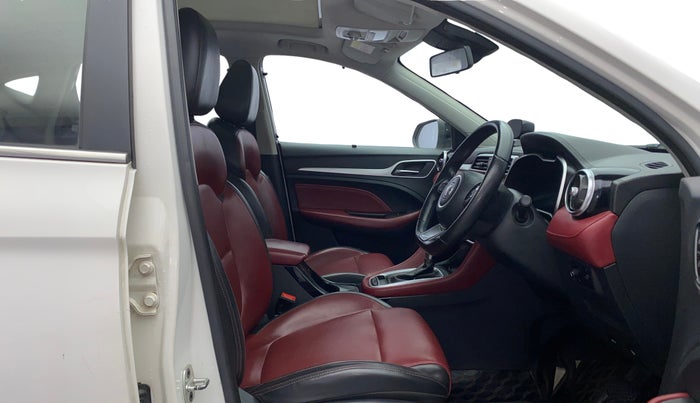 2021 MG ASTOR SAVVY 1.3 TURBO AT S RED, Petrol, Automatic, 75,565 km, Right Side Front Door Cabin