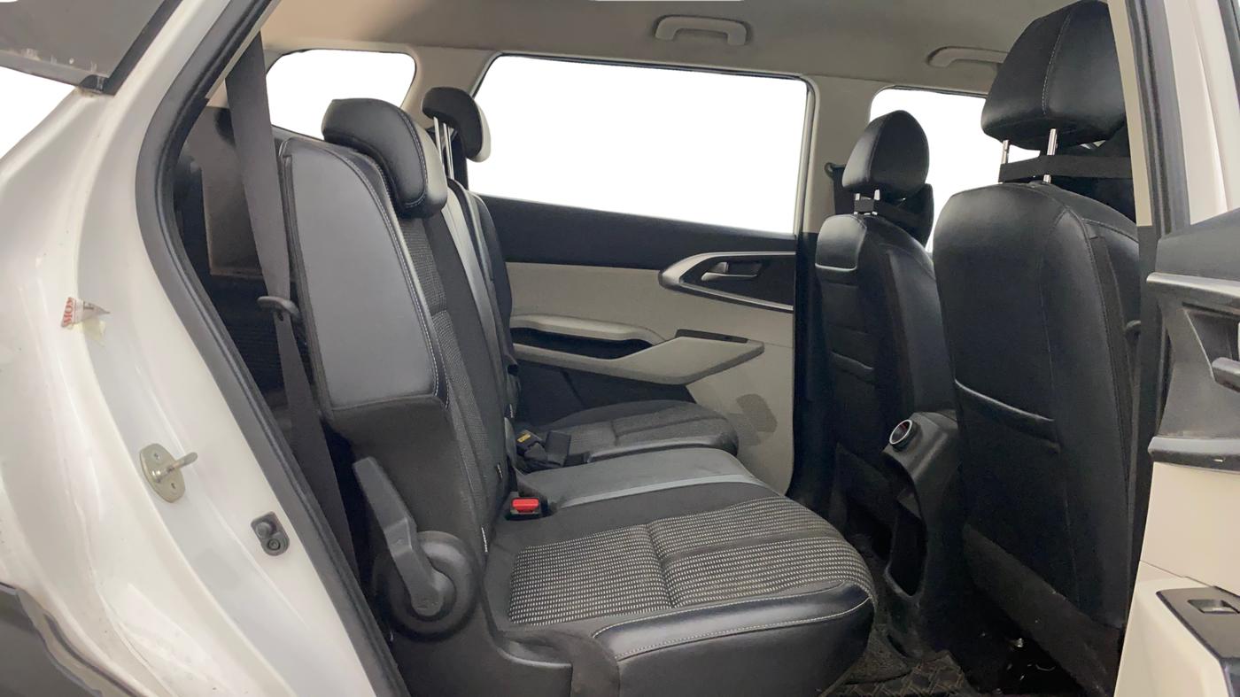 2023 KIA CARENS  PRESTIGE 1.5 TURBO PETROL IMT 7 STR , Petrol, Manual, 35,362 km, Right Side Rear Door Cabin