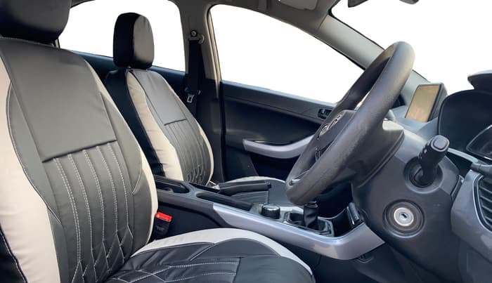 2023 Tata NEXON XM PLUS SUNROOF PETROL, Petrol, Manual, 85,759 km, Right Side Front Door Cabin