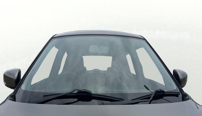 2021 Maruti Swift VXI, Petrol, Manual, 1,07,898 km, Front Windshield