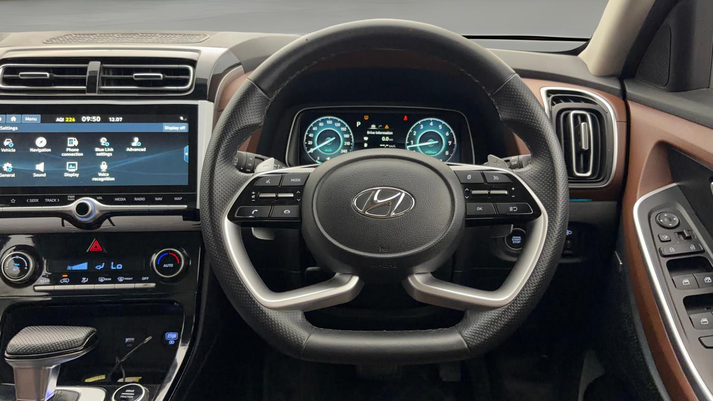 2022 Hyundai ALCAZAR 2.0 SIGNATURE (O) AT 6STR, Petrol, Automatic, 40,786 km, Steering Wheel Close Up