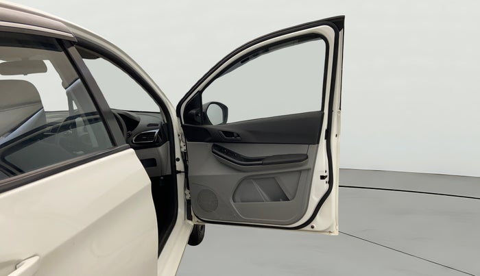 2024 Tata Tiago XT PETROL, Petrol, Manual, 26,272 km, RHS Front Door