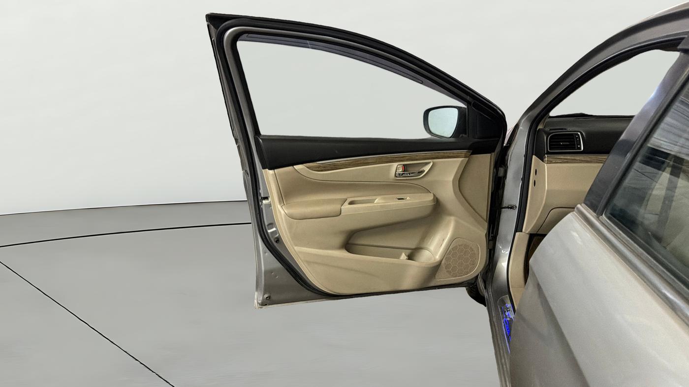 2020 Maruti Ciaz ALPHA  AT 1.5 SHVS PETROL, Petrol, Automatic, 45,678 km, LHS Front Door