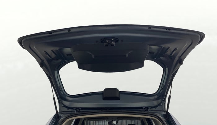 2014 Renault Duster RXE PETROL, Petrol, Manual, 43,030 km, Boot Door Open