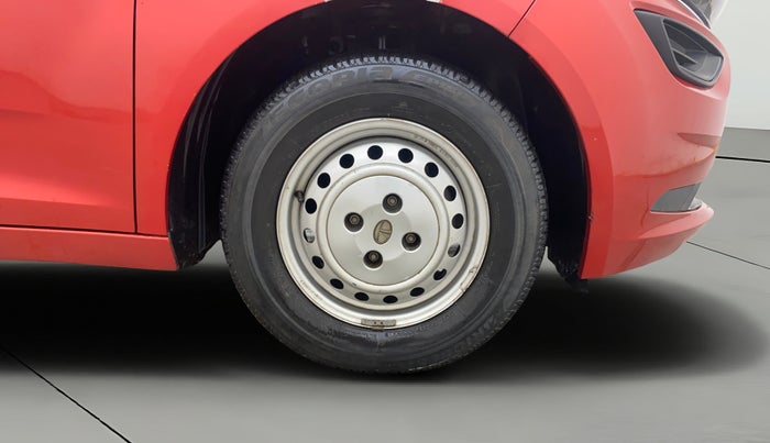 2021 Tata ALTROZ XM PETROL, Petrol, Manual, 34,578 km, Right Front Wheel