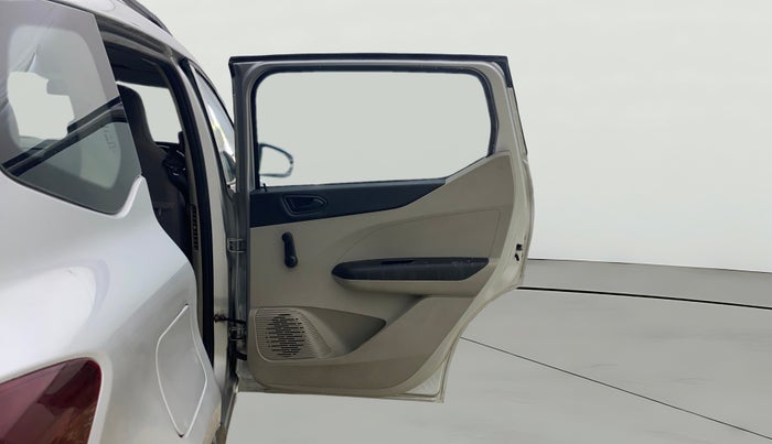 2020 Renault TRIBER RXL MT, Petrol, Manual, 27,600 km, RHS Rear Door